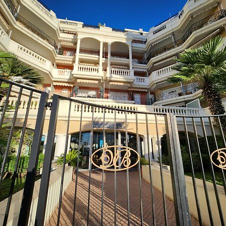 Exclusive Panoramic Sea View In Victoria Beach 멍똥 외부 사진