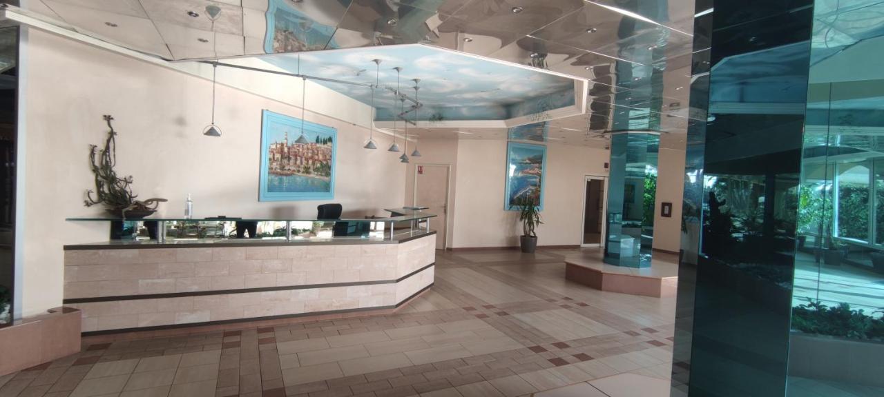 Exclusive Panoramic Sea View In Victoria Beach 멍똥 외부 사진