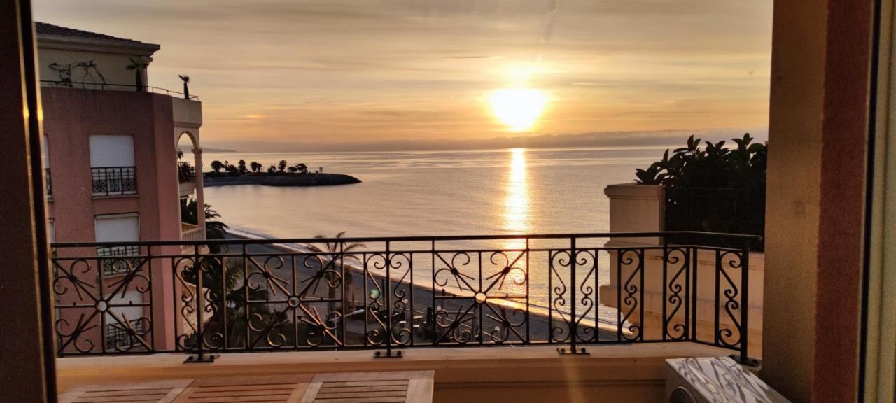 Exclusive Panoramic Sea View In Victoria Beach 멍똥 외부 사진