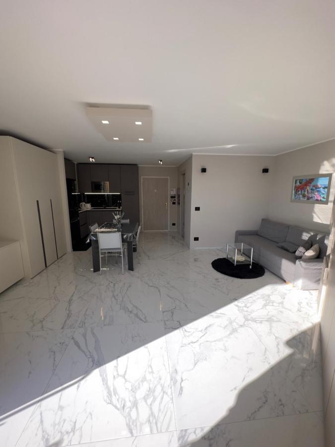 Exclusive Panoramic Sea View In Victoria Beach 멍똥 외부 사진
