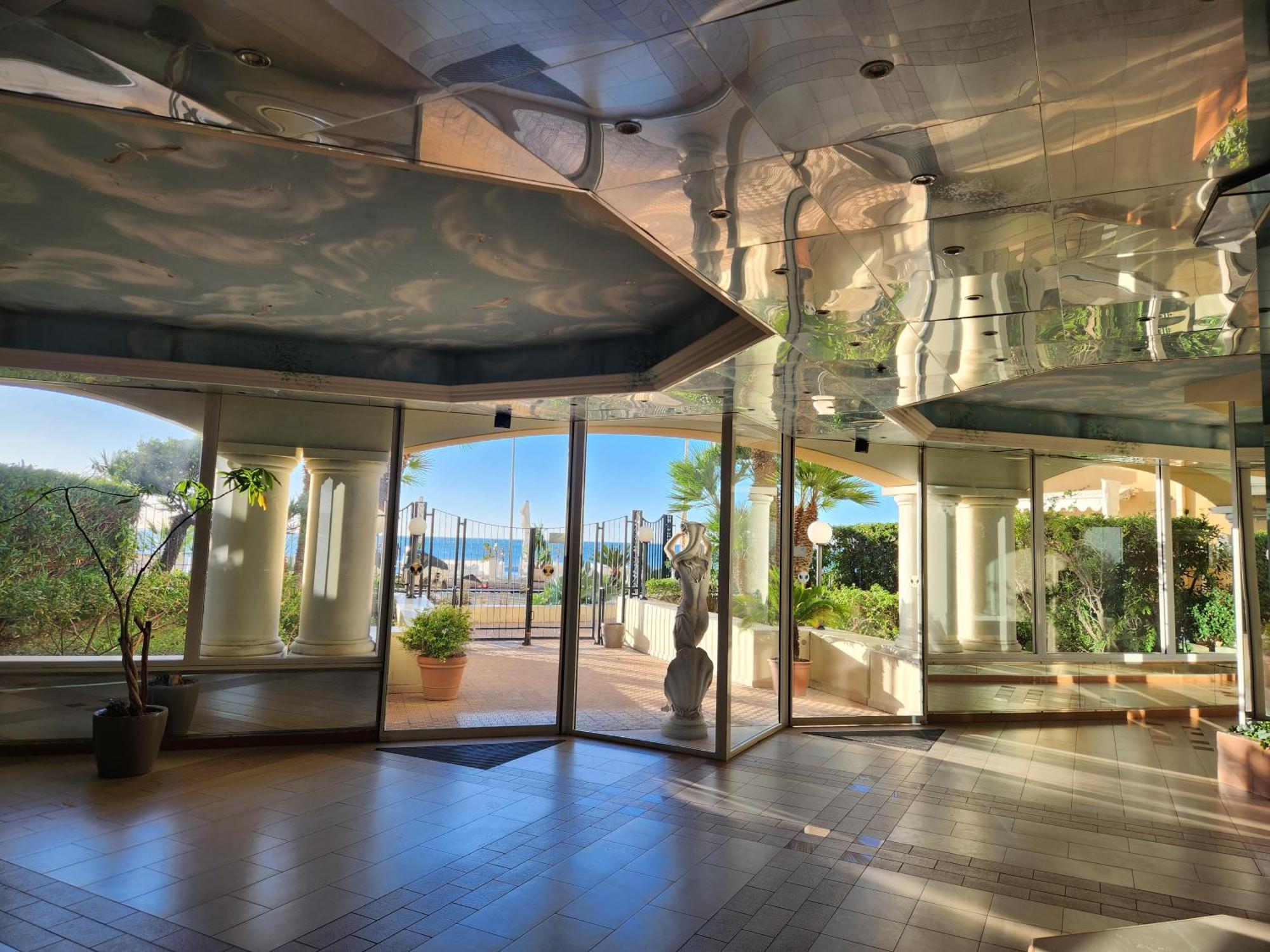 Exclusive Panoramic Sea View In Victoria Beach 멍똥 외부 사진